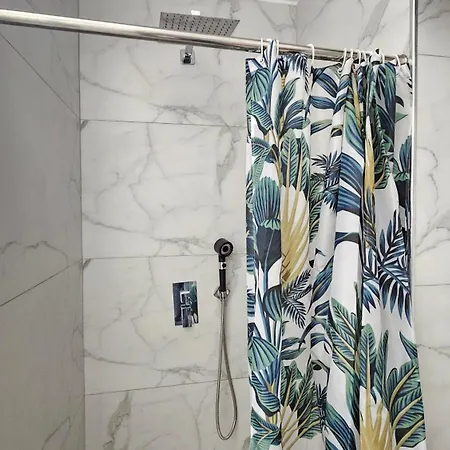 Villa Garden Lemon Tree Tirana