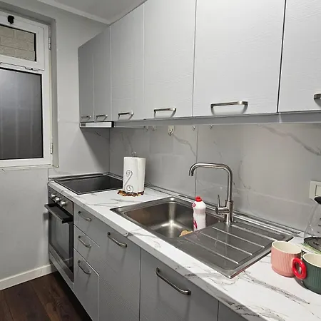 Villa Garden Lemon Tree