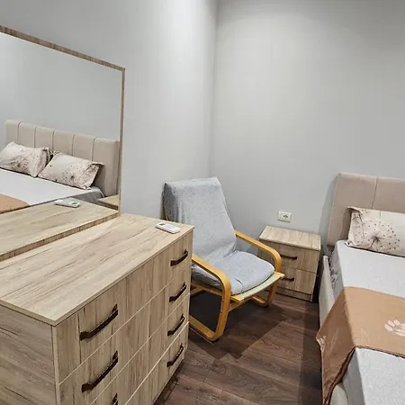 Garden Lemon Tree Villa Tirana