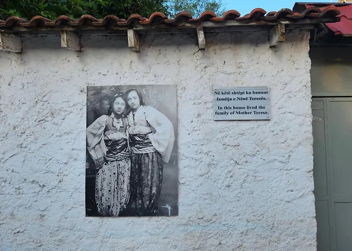 Garden Lemon Tree 别墅 地拉那